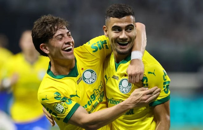 Com a cabeça na Libertadores, Palmeiras poupa jogadores, mas goleia Fortaleza