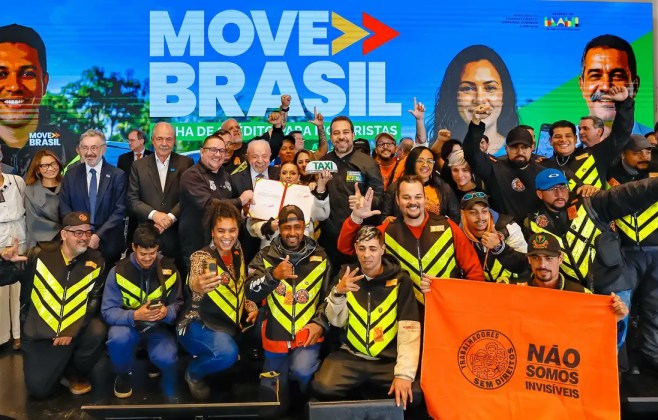 Lula cria programa de R$ 30 bilhões para motoristas de aplicativos
