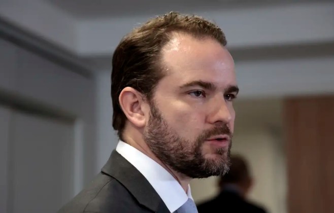 Novo Desenrola já beneficiou 6 milhões de pessoas, diz Dario Durigan