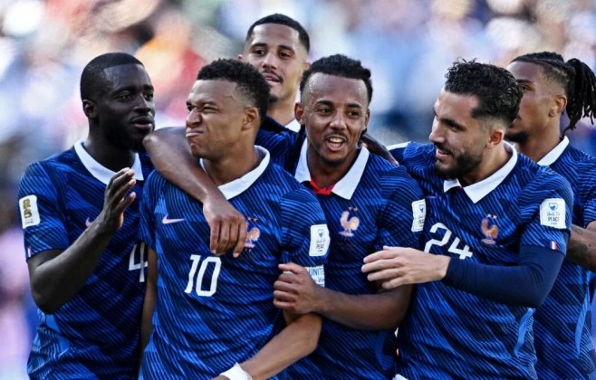 França vence Senegal por 3 a 1 na estreia do Grupo I da Copa do Mundo