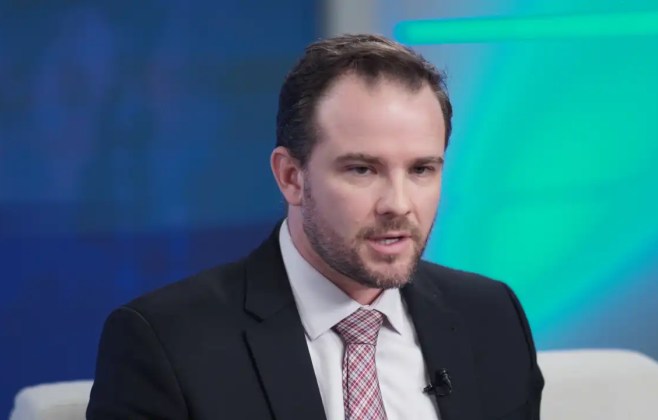 Teto do MEI deve subir, mas de forma escalonada; entenda o que está em discussão