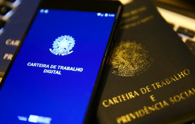 Mercado de trabalho formal cresce 3,6%; serviço público puxa alta