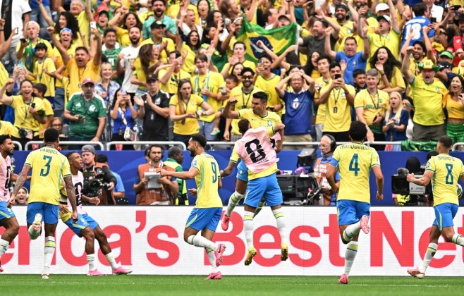 Brasil vence Japão por 2 a 1 e avança em jogo tenso na Copa