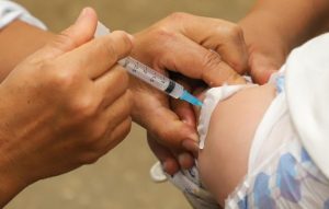 Várzea Grande amplia proteção de bebês prematuros com aplicação inédita do Nirsevimabe pelo SUS