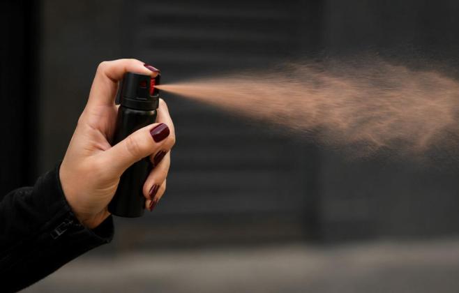 Lei do spray de pimenta avança proteção às mulheres