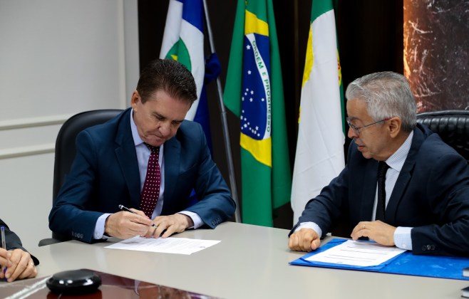 TCE-MT e TRT firmam parceria para ampliar capacitação e fortalecer gestão pública