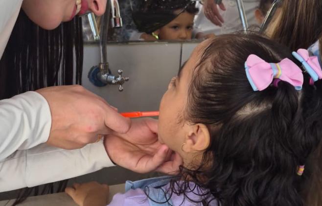 Programa Saúde na Escola reforça cuidados com estudantes em Cáceres