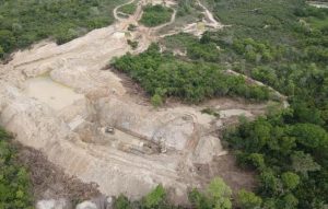 Batalhão Ambiental flagra garimpo ilegal em área de preservação e aplica multa de R$ 18 mil